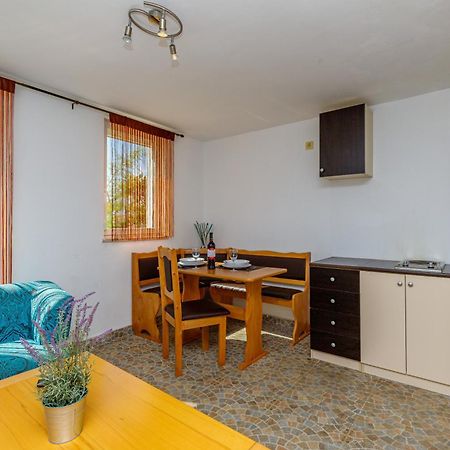 Apartments Elisabeth Medulin Extérieur photo